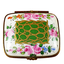 Load image into Gallery viewer, Flat Gold Flowery Limoges Box