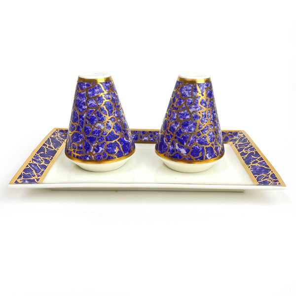 Load image into Gallery viewer, Michael Wainwright Amalfi Salt &amp; Pepper With Tray--Turquoise With Gold Crackle Rim
