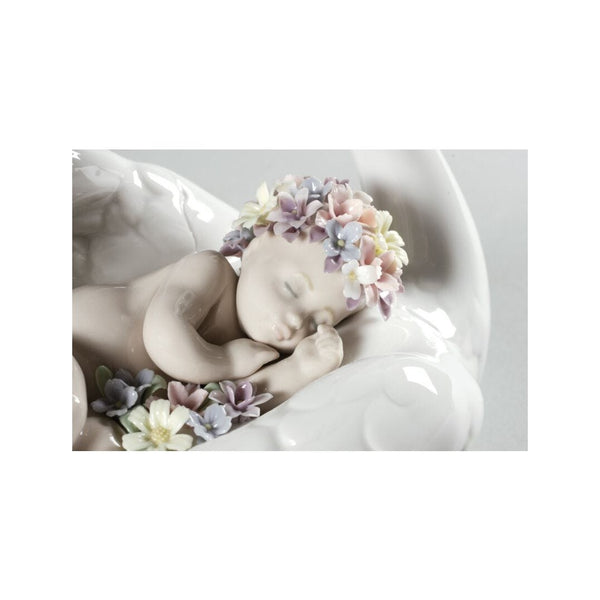 Load image into Gallery viewer, Lladro Drifting through Dreamland Swan Figurine
