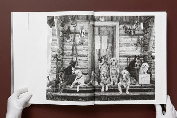 Load image into Gallery viewer, Bruce Weber. The Golden Retriever Photographic Society - Taschen Books
