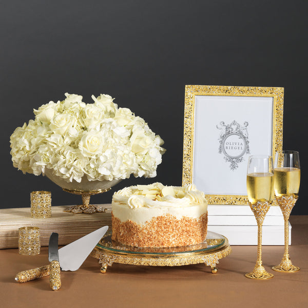 Load image into Gallery viewer, Olivia Riegel Gold Windsor Cake Plateau
