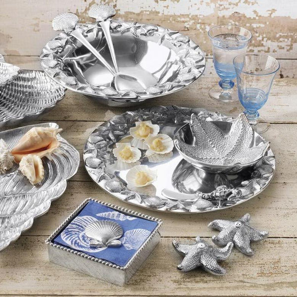 Load image into Gallery viewer, Mariposa Scallop Shell Salad Servers
